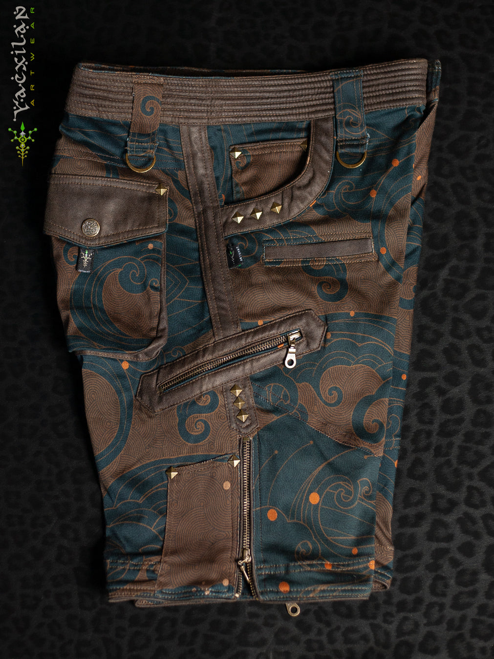 Flying Short Men / Bio Farms Organic Twill / Fake Leather Patches - SHOGUNSEA
